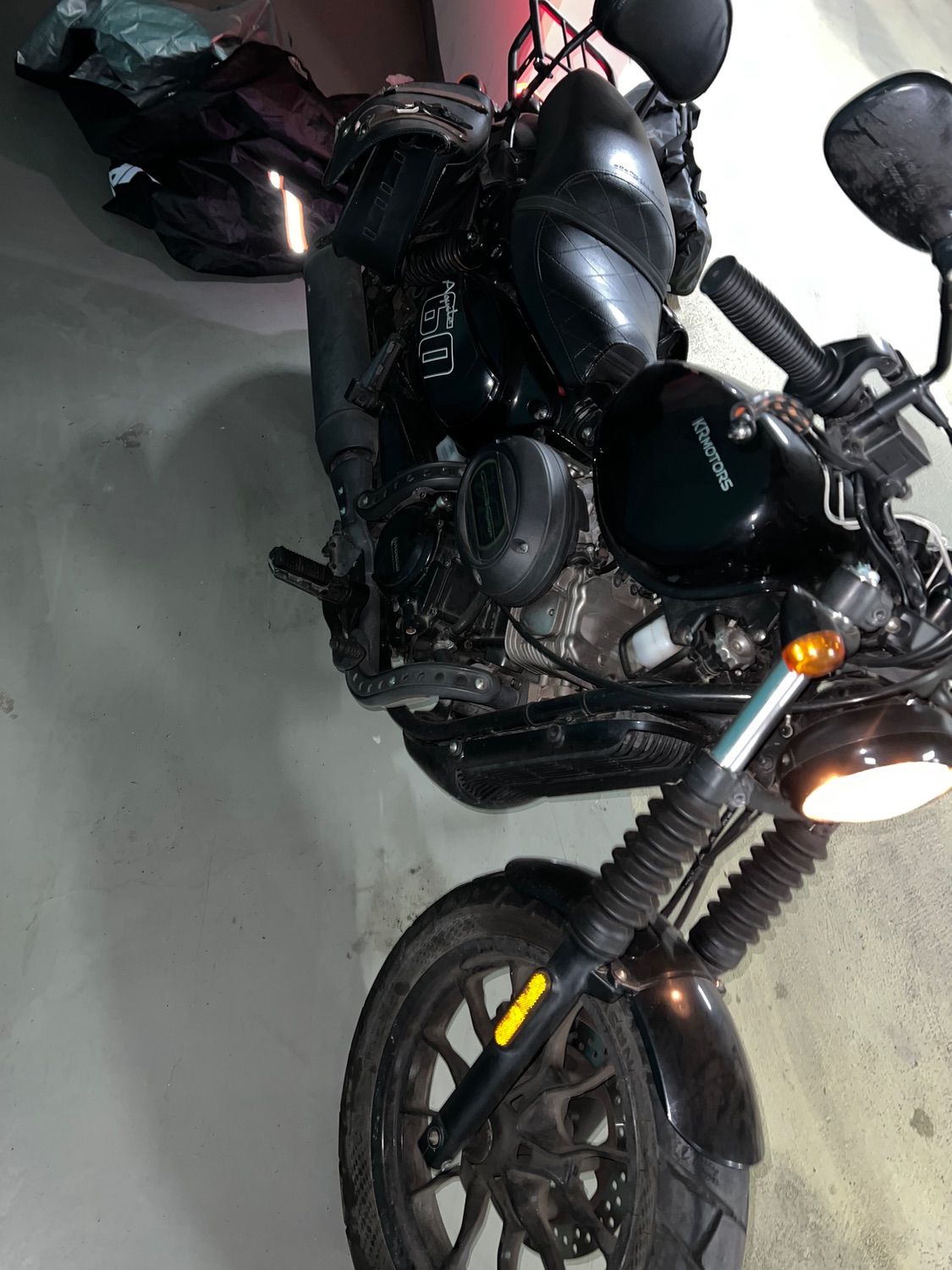 KR모터스 아퀼라 125 more