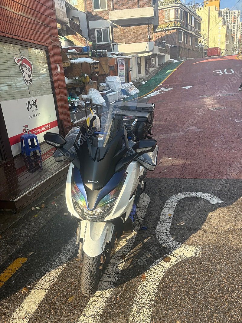 혼다 포르자 350 thumb 2