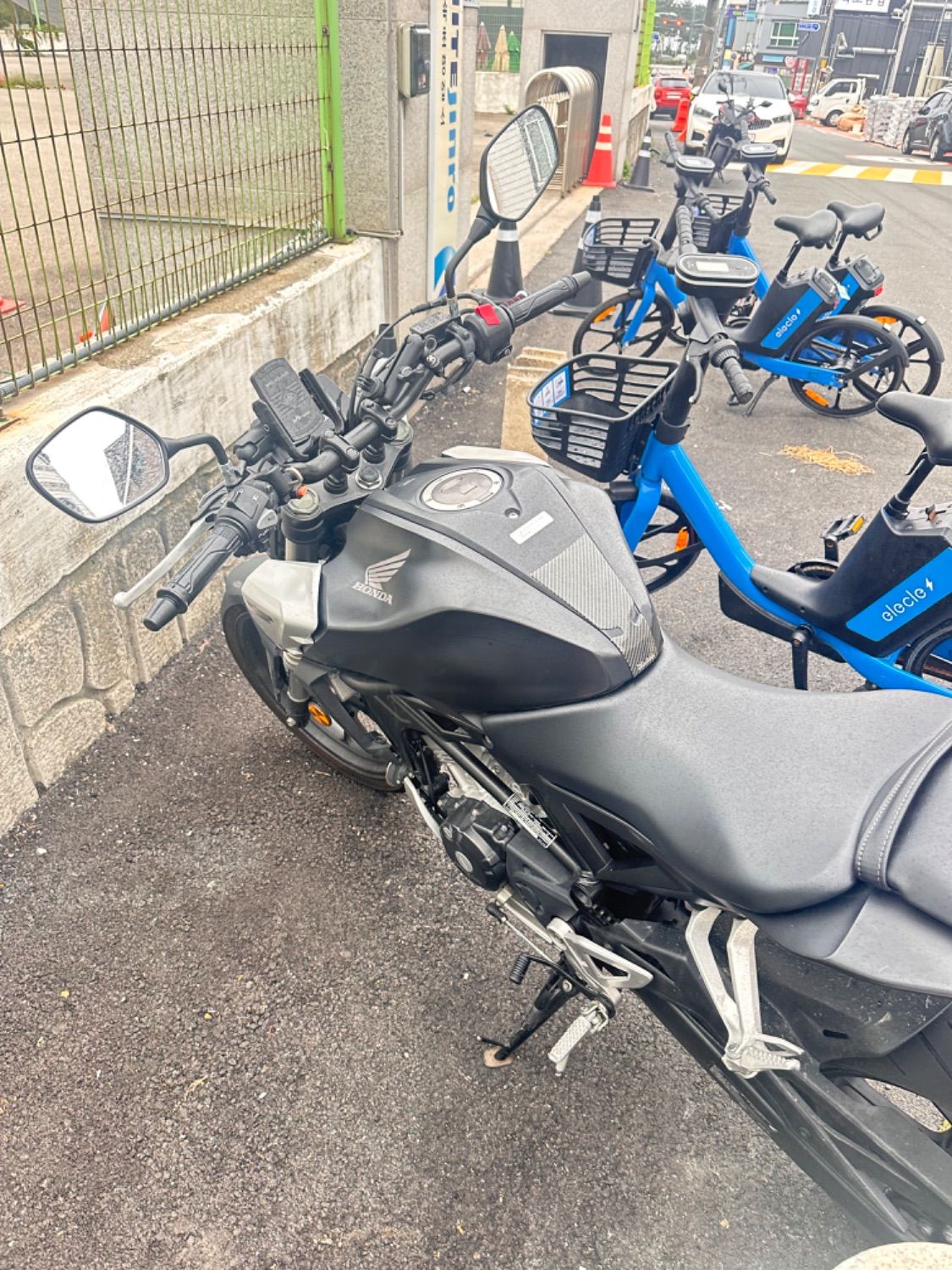 혼다 CB 125 R thumb 2