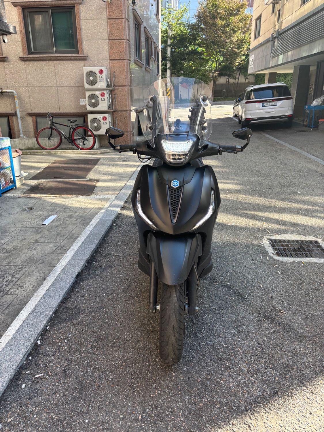 피아지오 비버리 400 S thumb 2