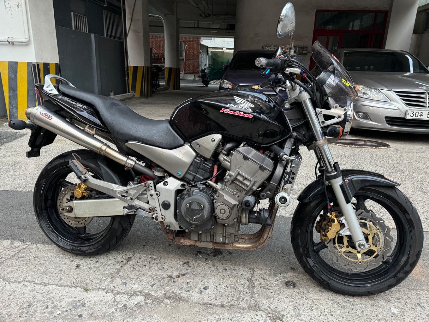 혼다 호넷 900 more