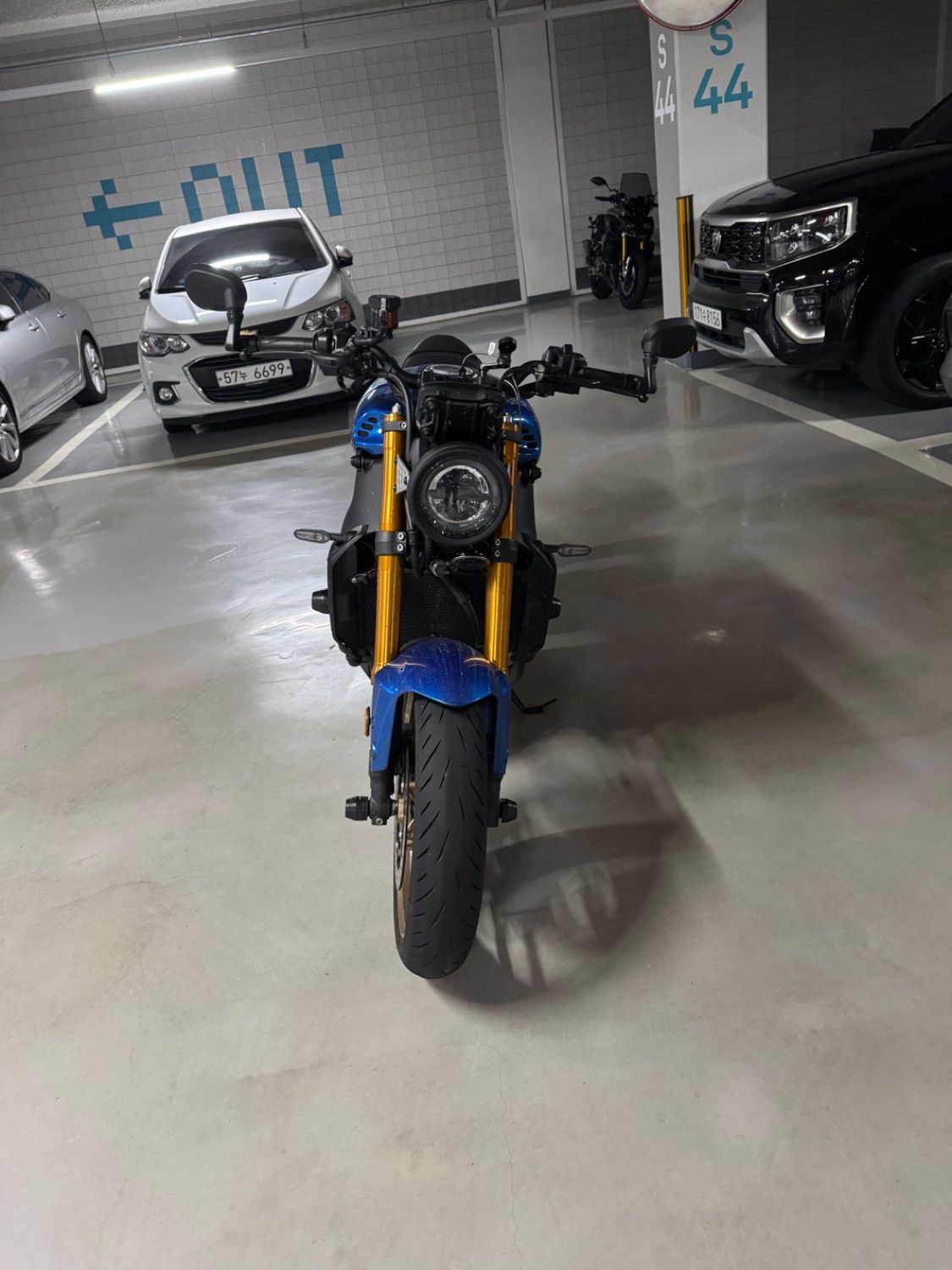 야마하 XSR 900 thumb 2