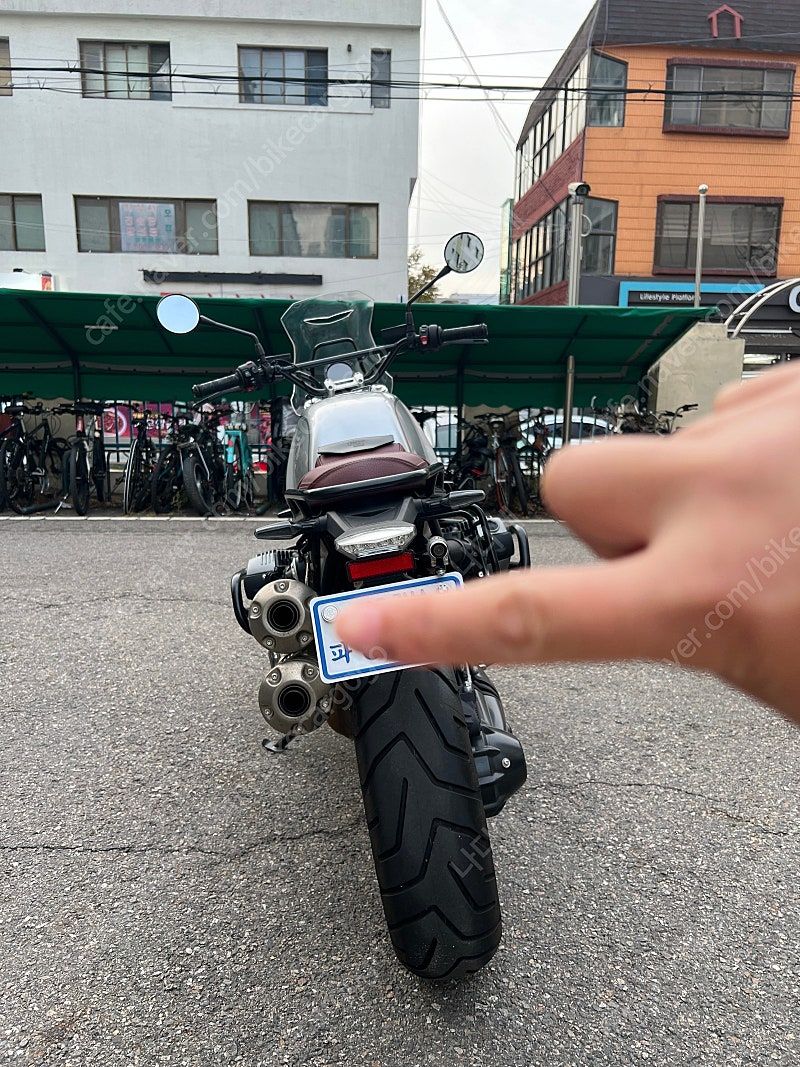 BMW R nine T 스크램블러 2023 실버 사진 4