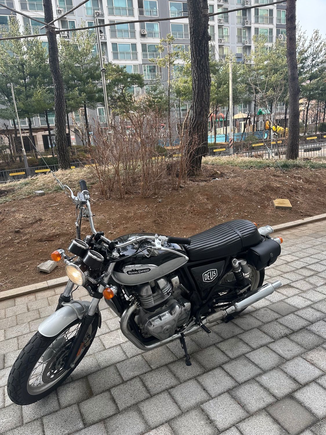 로얄엔필드 인터셉터 650 thumb 2