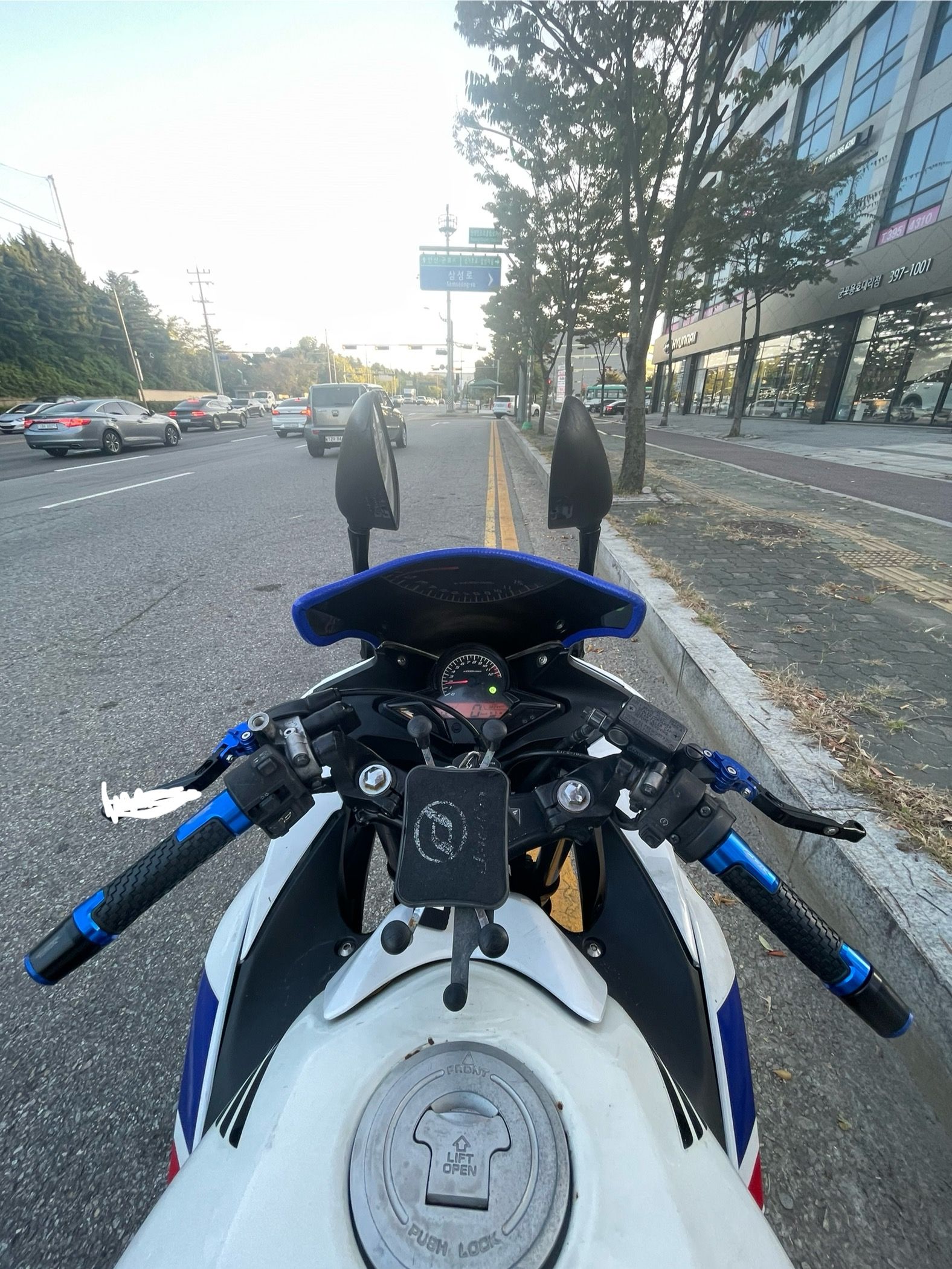 혼다 CBR 125 R more