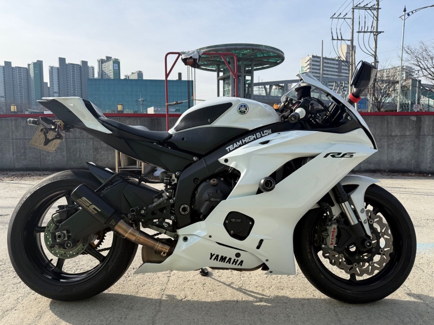야마하 YZF R6 thumb 2