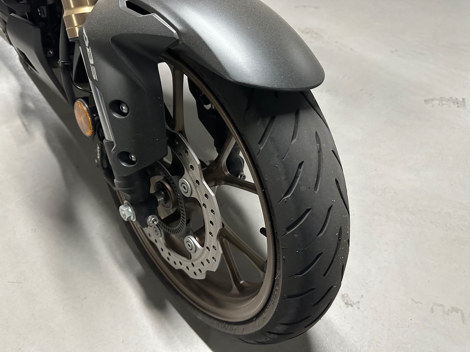 혼다 CB 125 R thumb 2