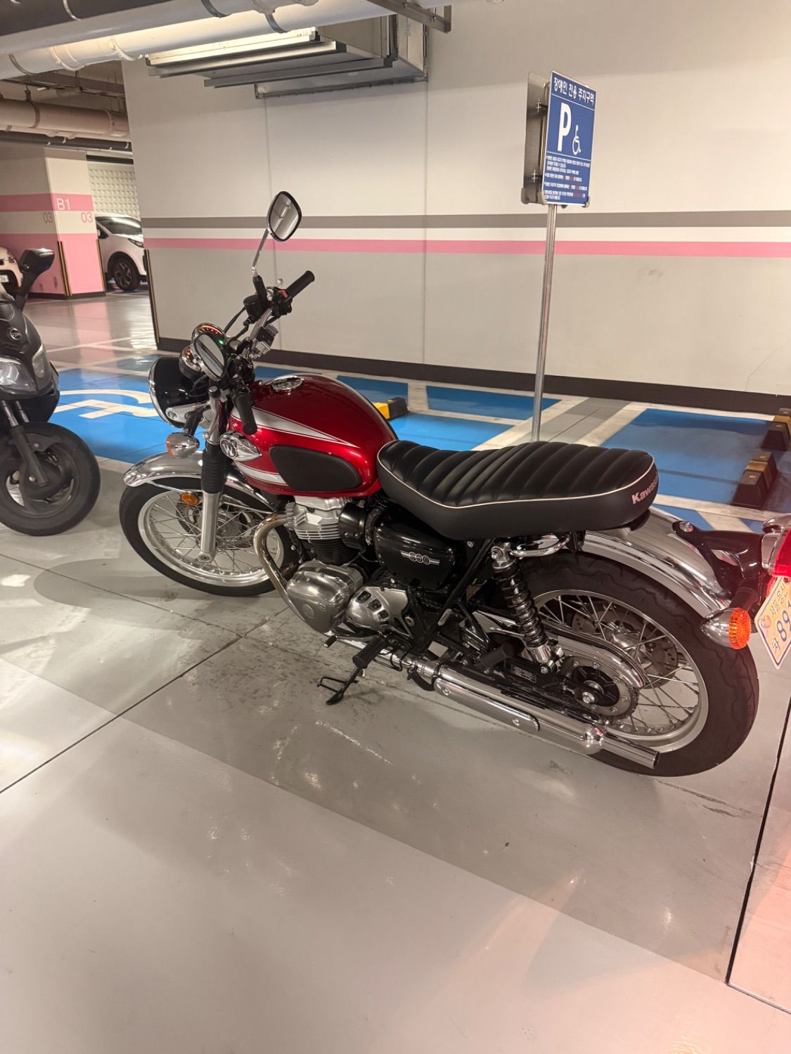 가와사키 W 800 thumb 2