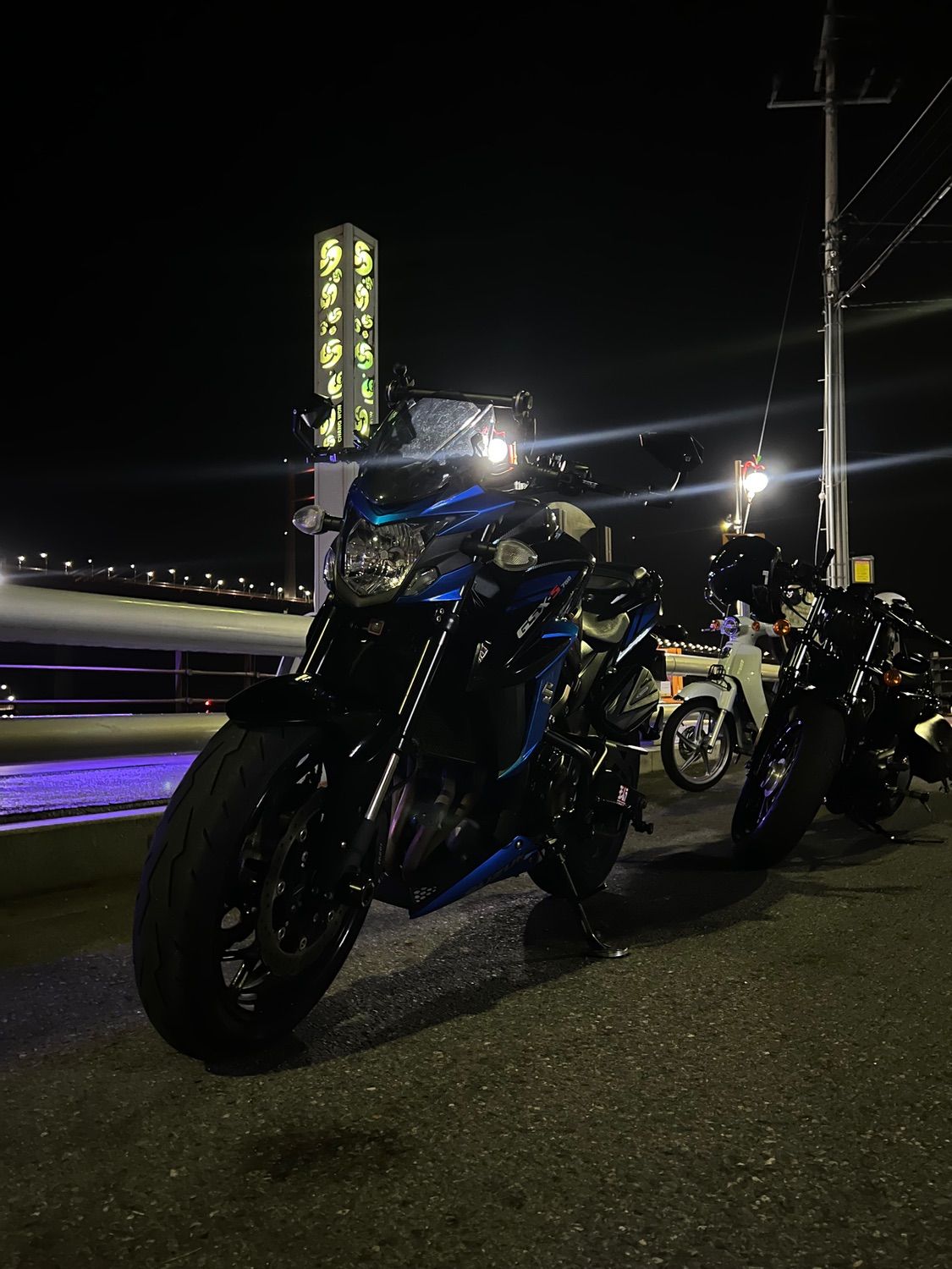 스즈키 GSX S 750 more