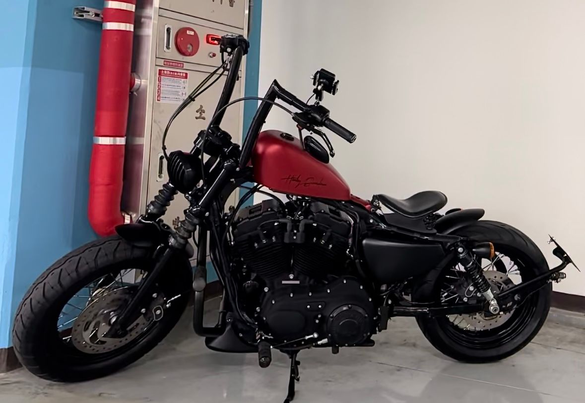 할리데이비슨 포티에잇 more