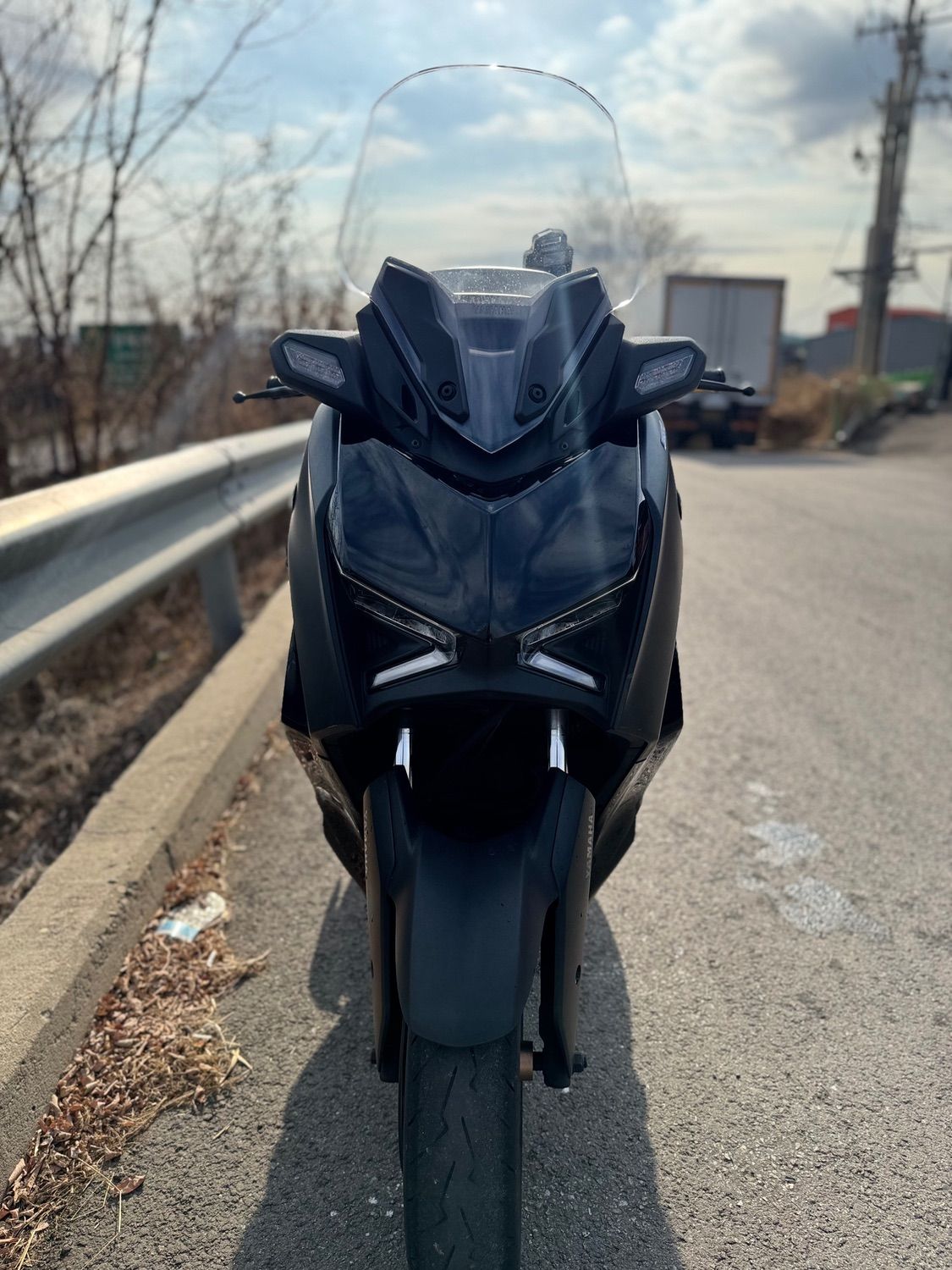 야마하 XMAX 300 ABS more