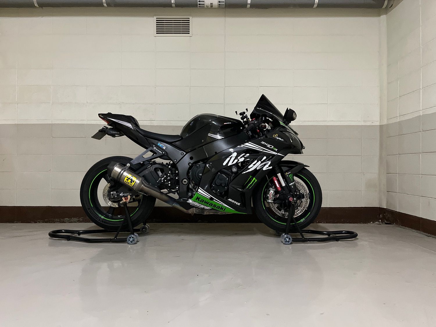 가와사키 닌자 ZX 10 R 2016 블랙 사진 2