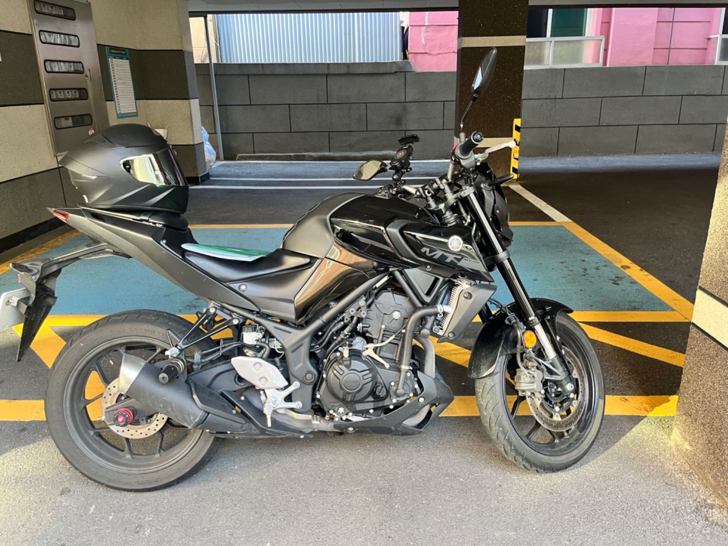 야마하 MT 03 more