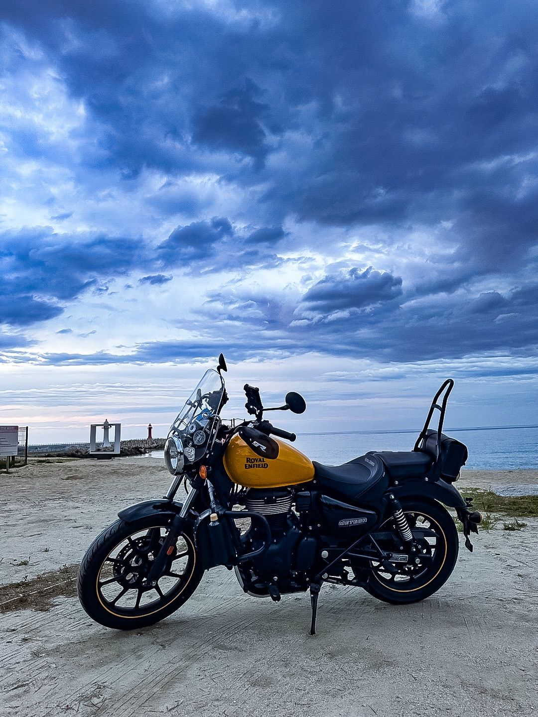 로얄엔필드 메테오 350 more