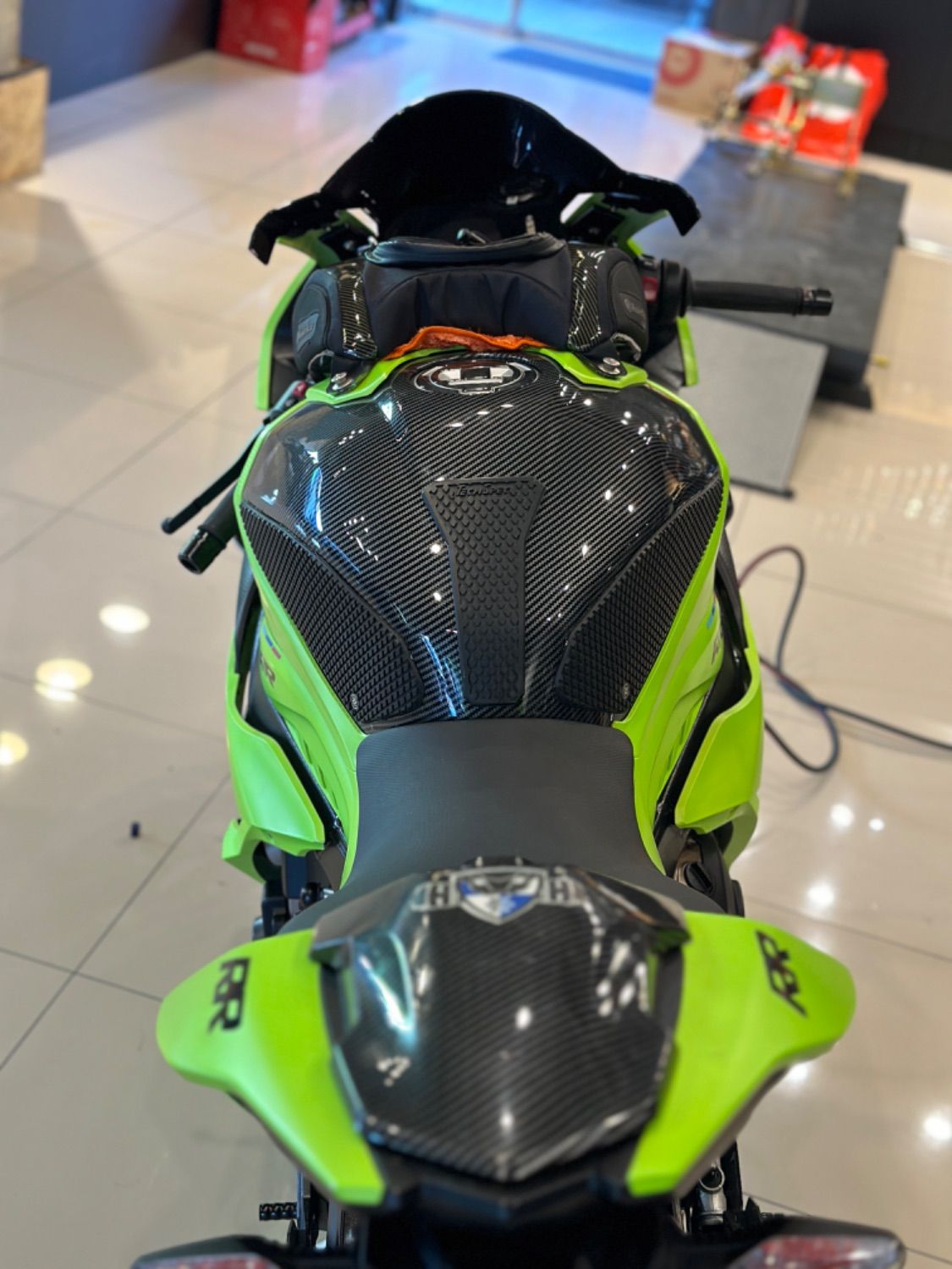 BMW S 1000 RR 2021 옐로 사진 4