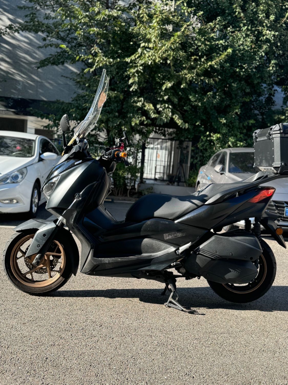 야마하 XMAX 300 ABS more