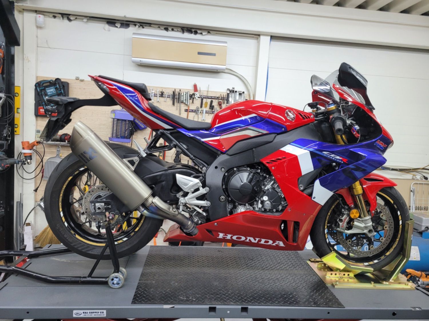 혼다 CBR 1000 RR-R 파이어블레이드 SP 2020 레드 사진 1