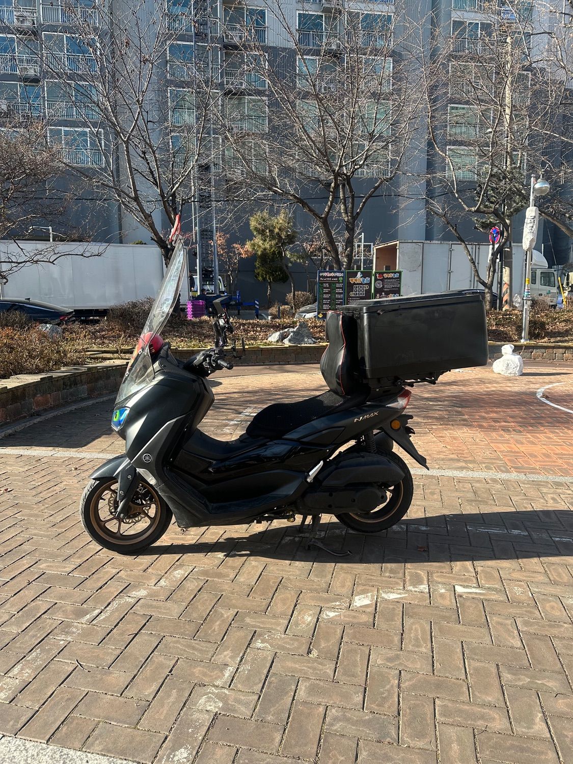 야마하 NMAX 125 more