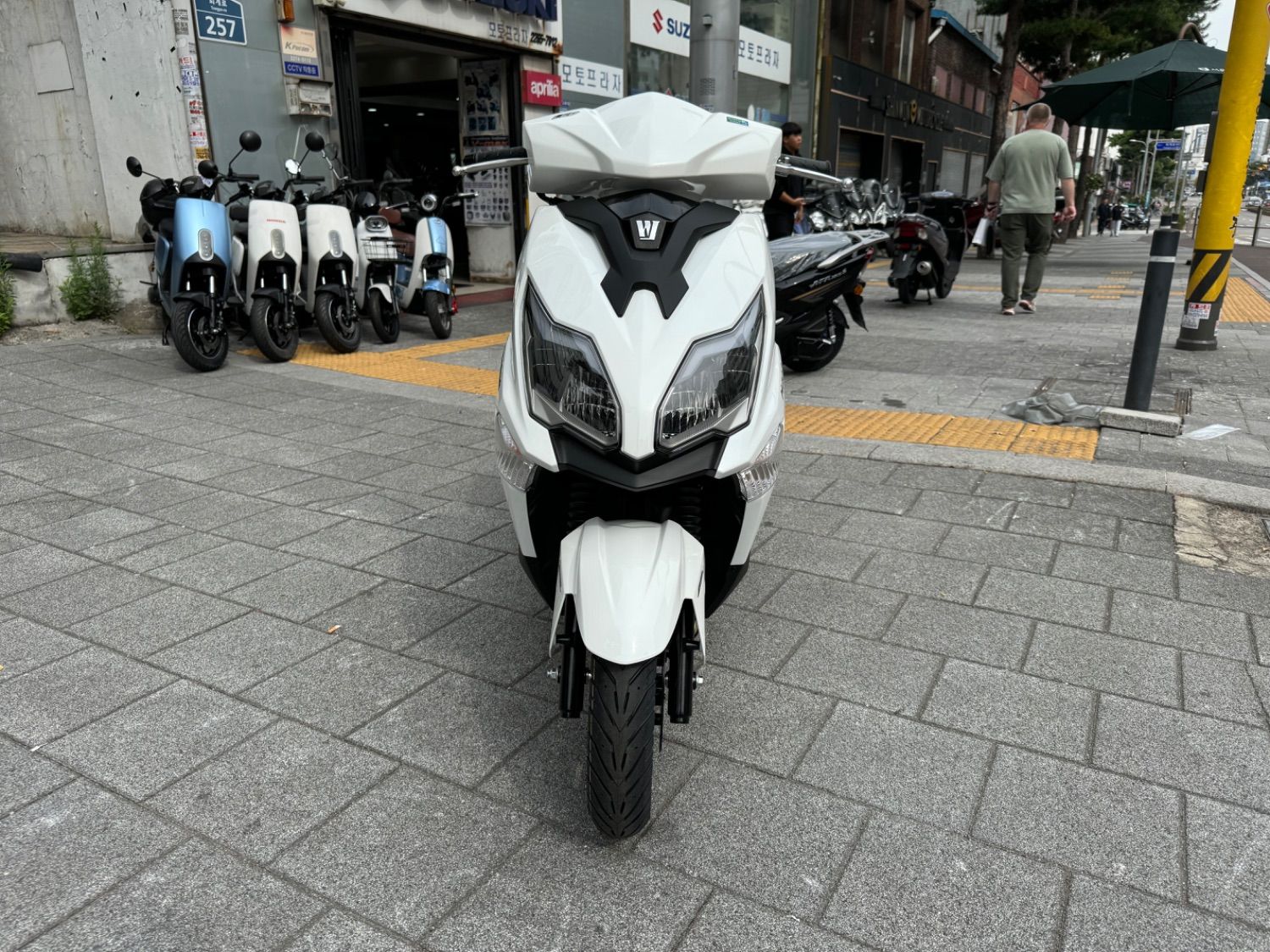 하우주 AFR 125 S  more