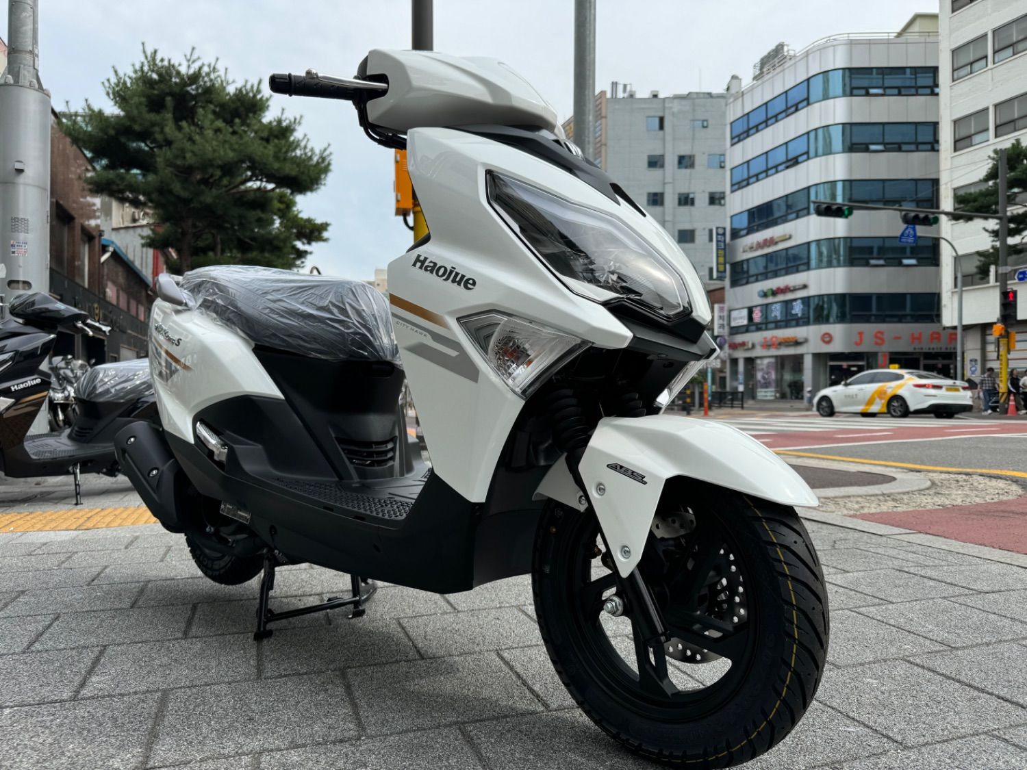 하우주 AFR 125 S  thumb 2