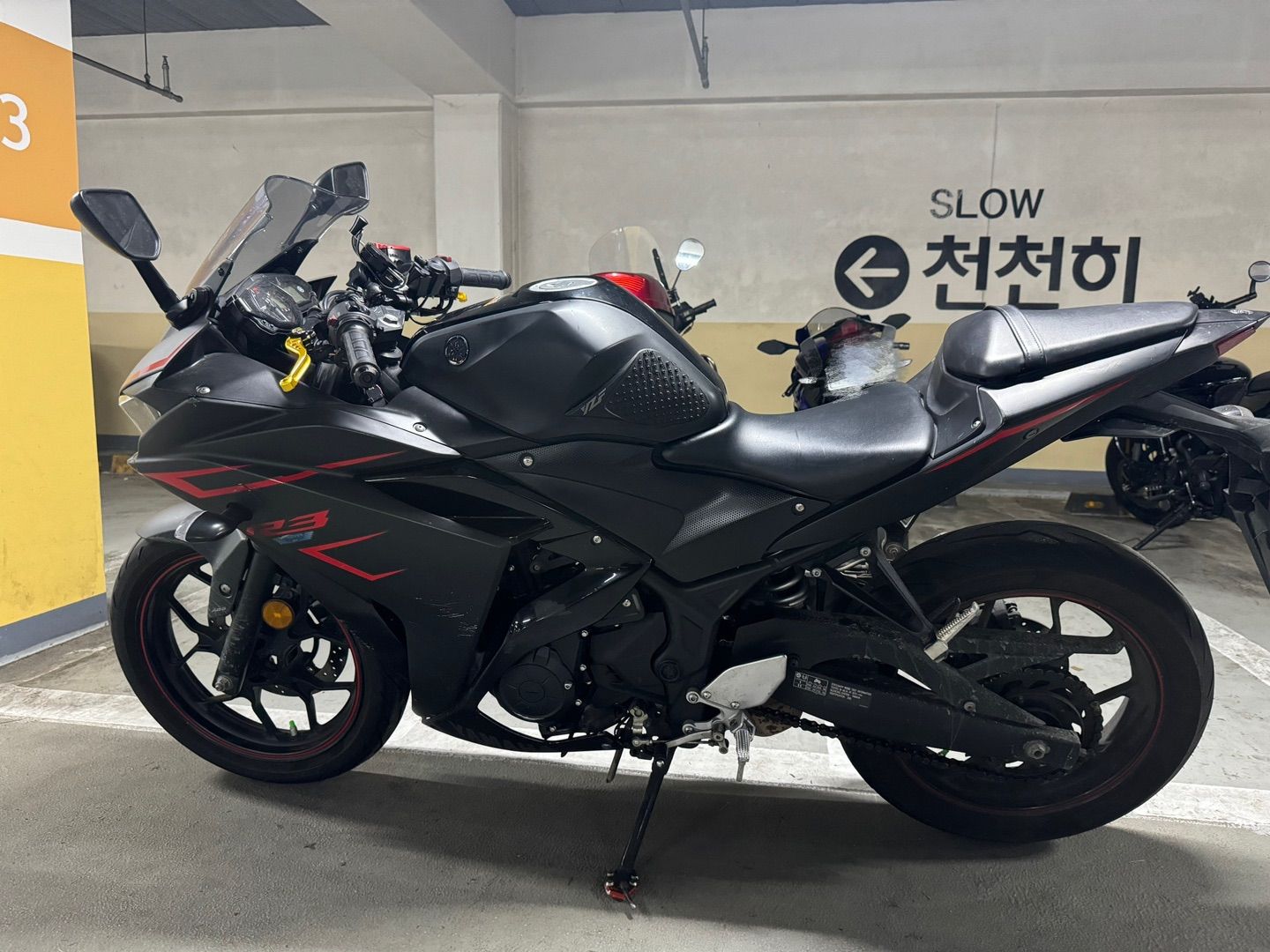 야마하 YZF R3 more