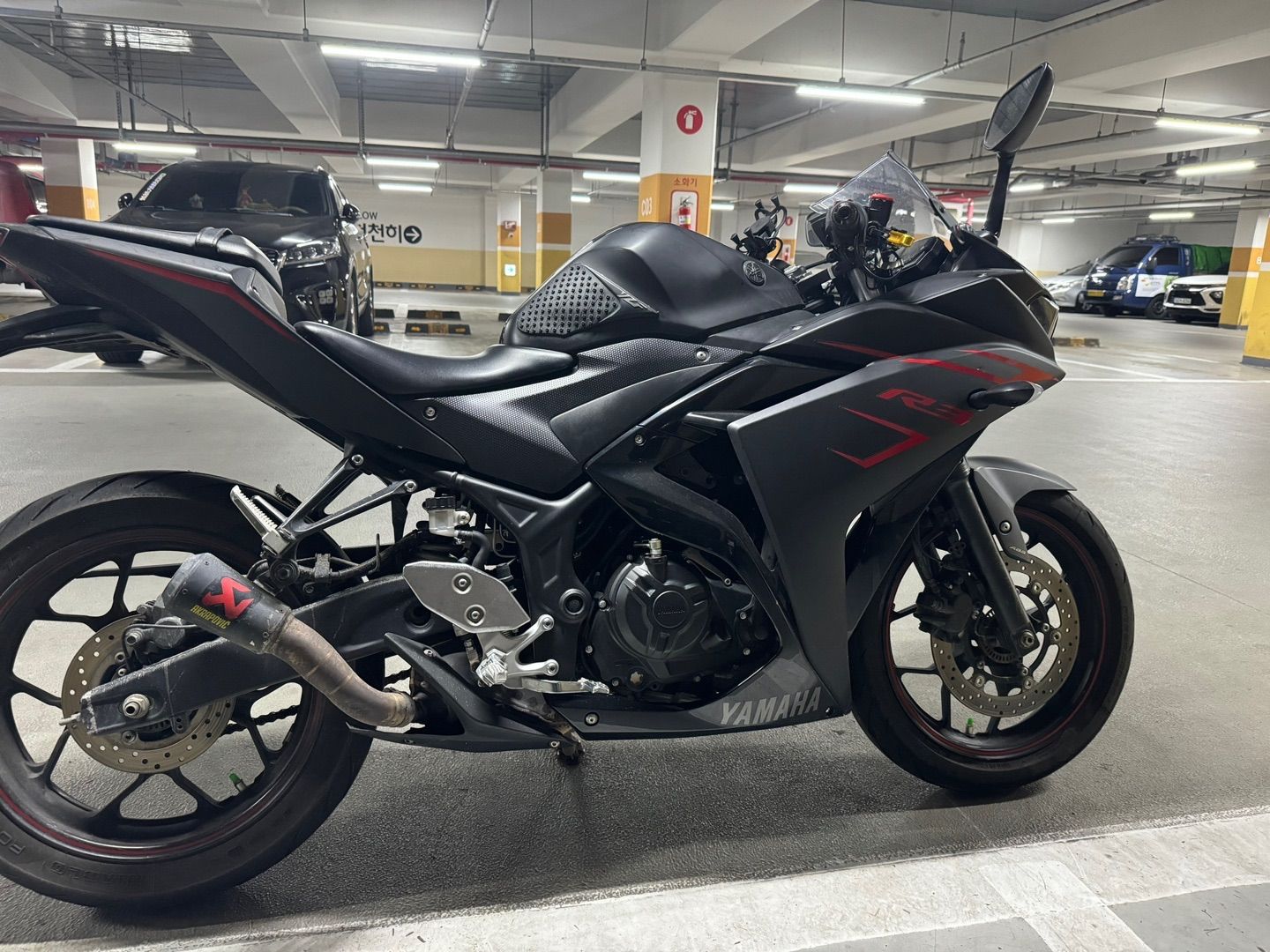 야마하 YZF R3 thumb 2