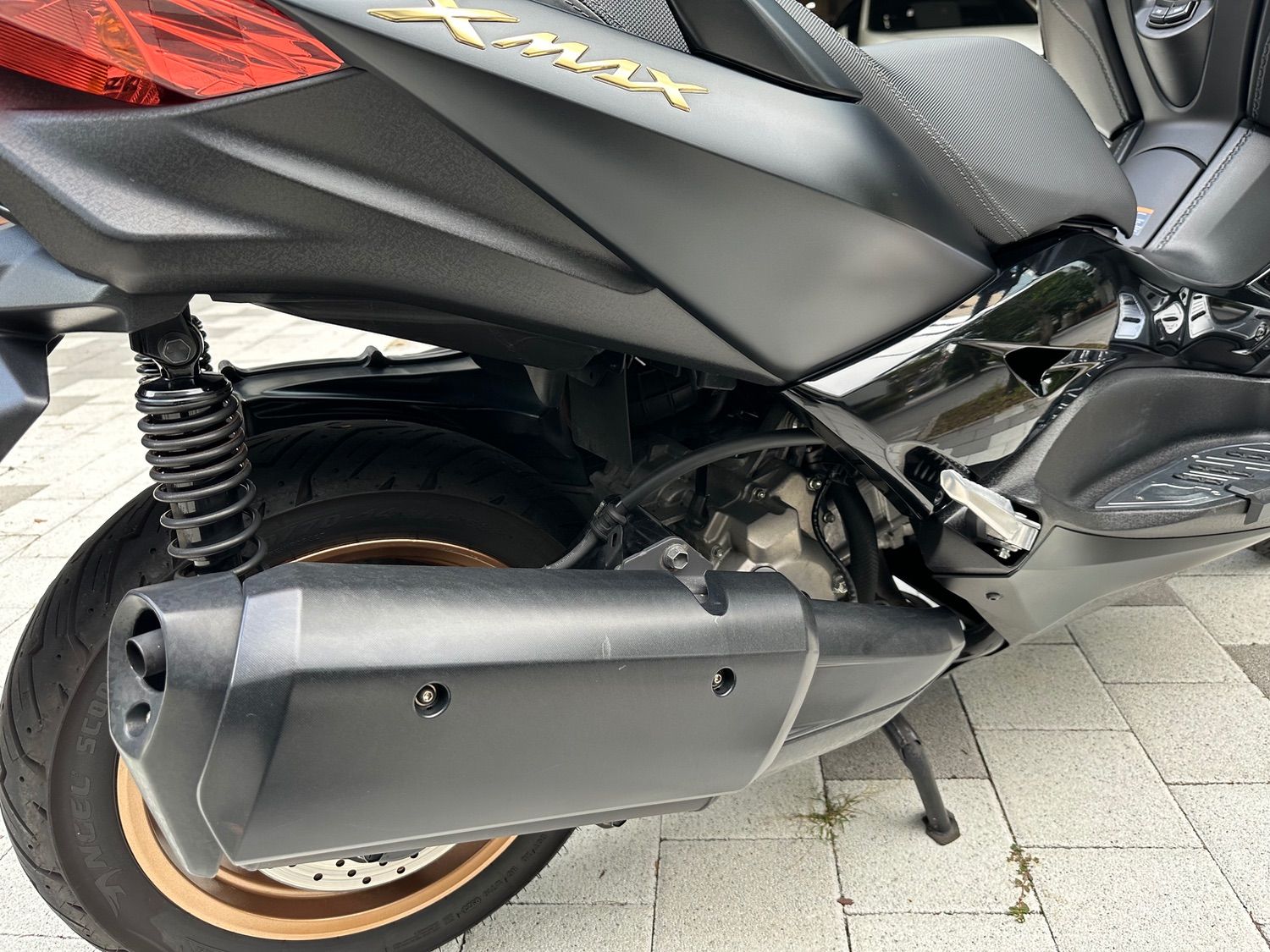 야마하 XMAX 300 ABS more