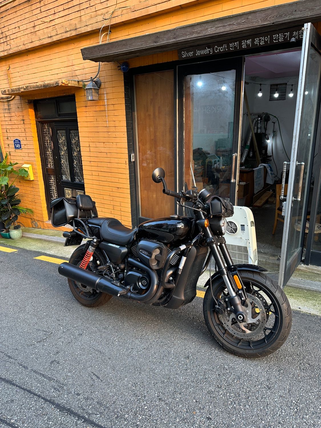 할리데이비슨 스트리트 로드 750 thumb 2