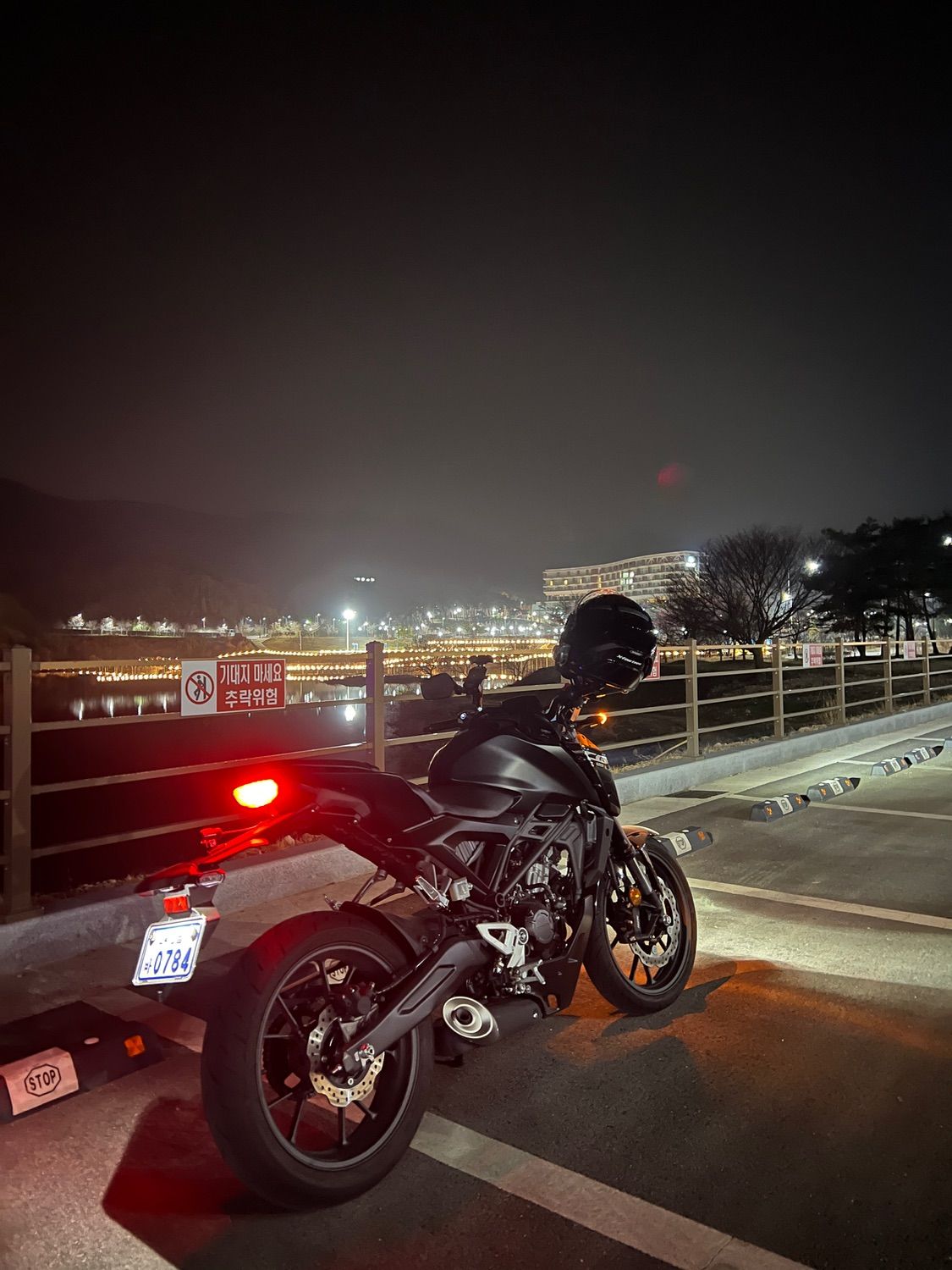 혼다 CB 125 R thumb 2