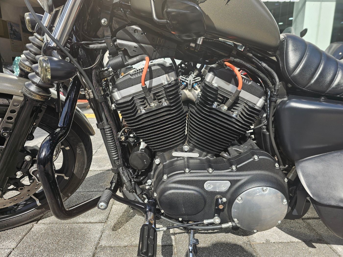 할리데이비슨 아이언 883 thumb 2