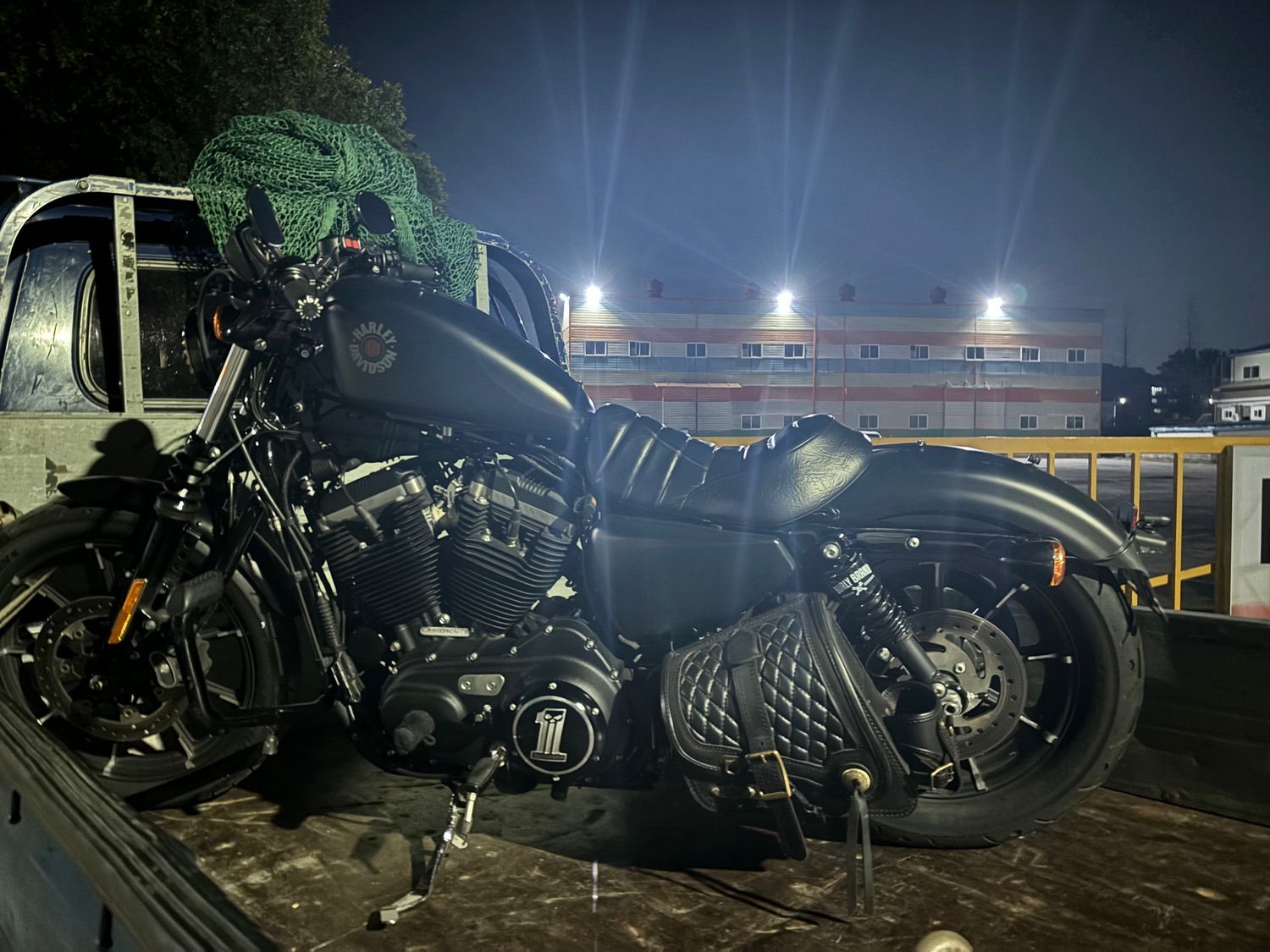 할리데이비슨 아이언 883 more