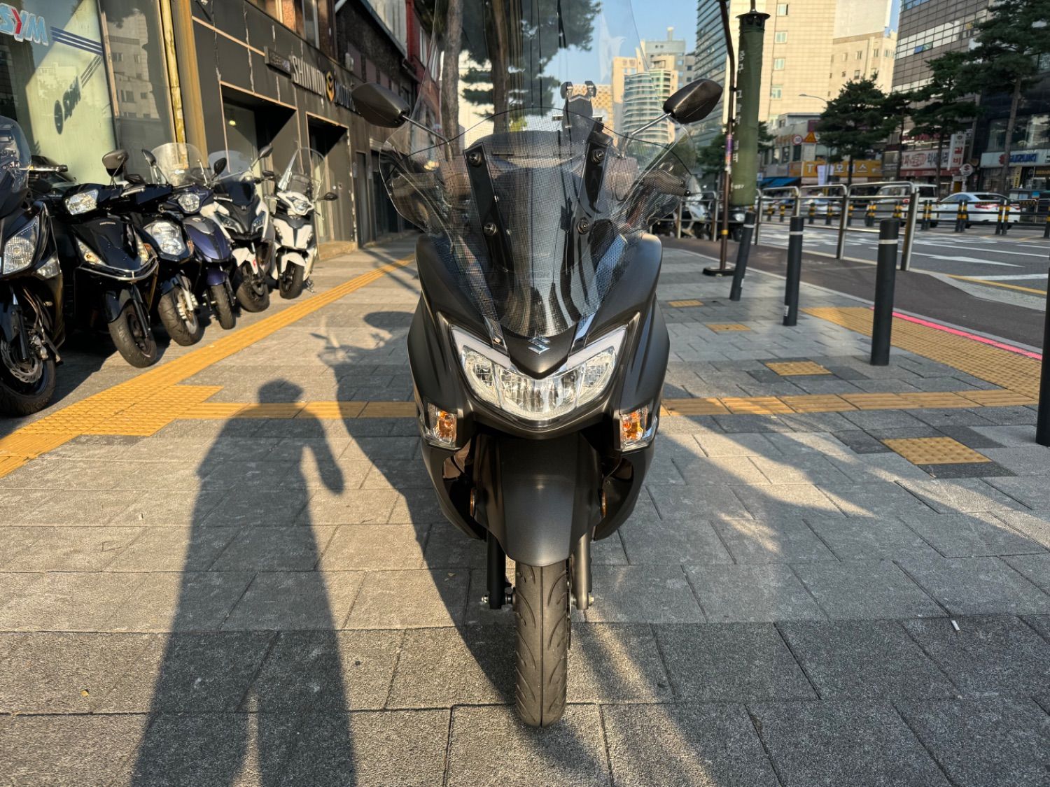 스즈키 버그만 125 more