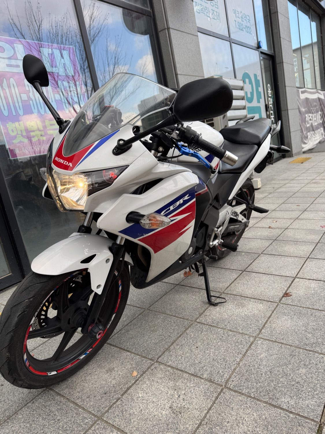 혼다 CBR 125 R more