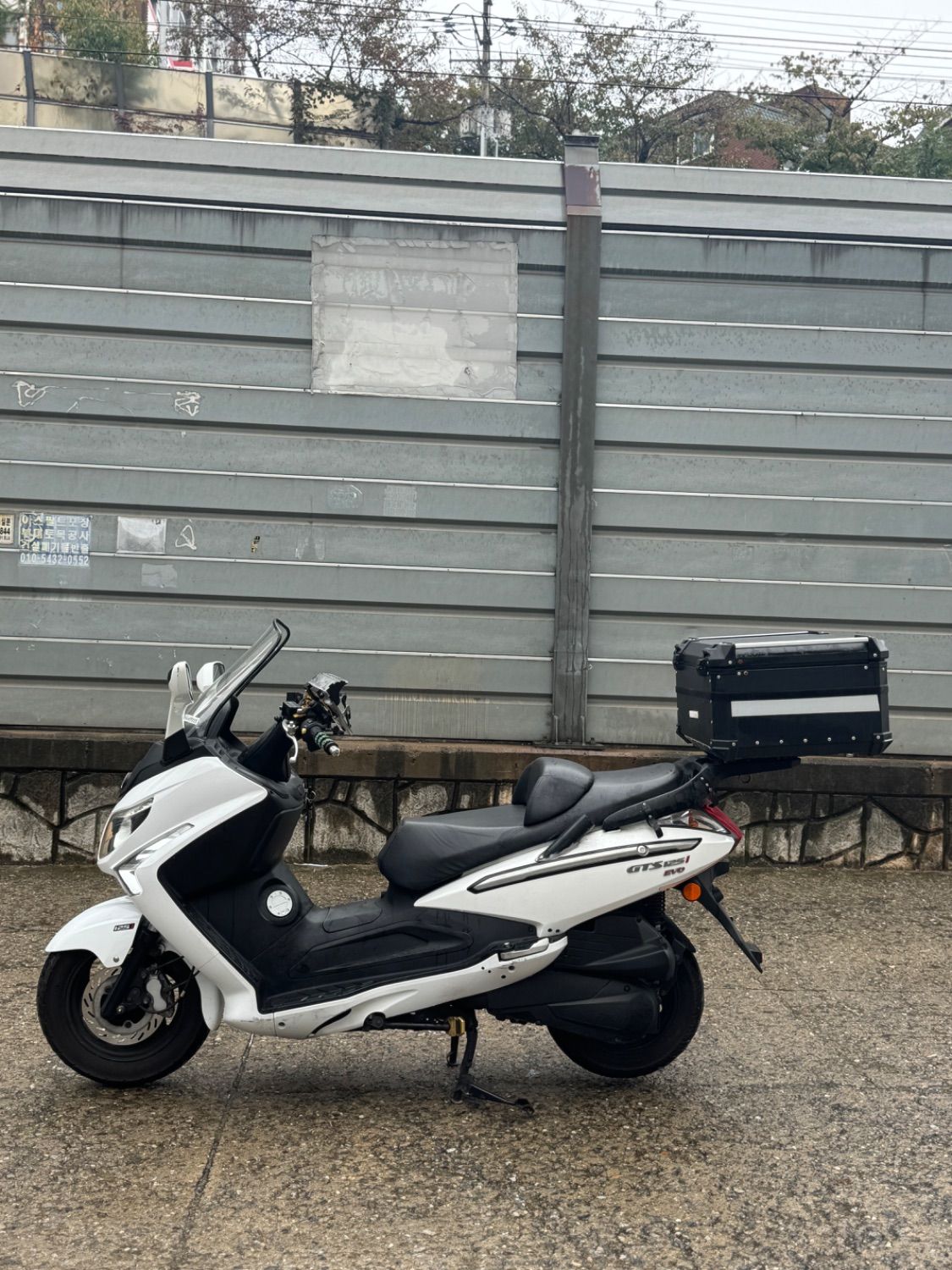 SYM 보이져 125 more