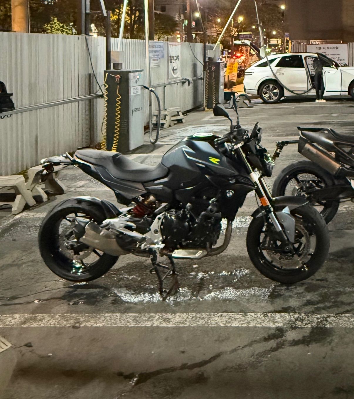 BMW F 900 R main
