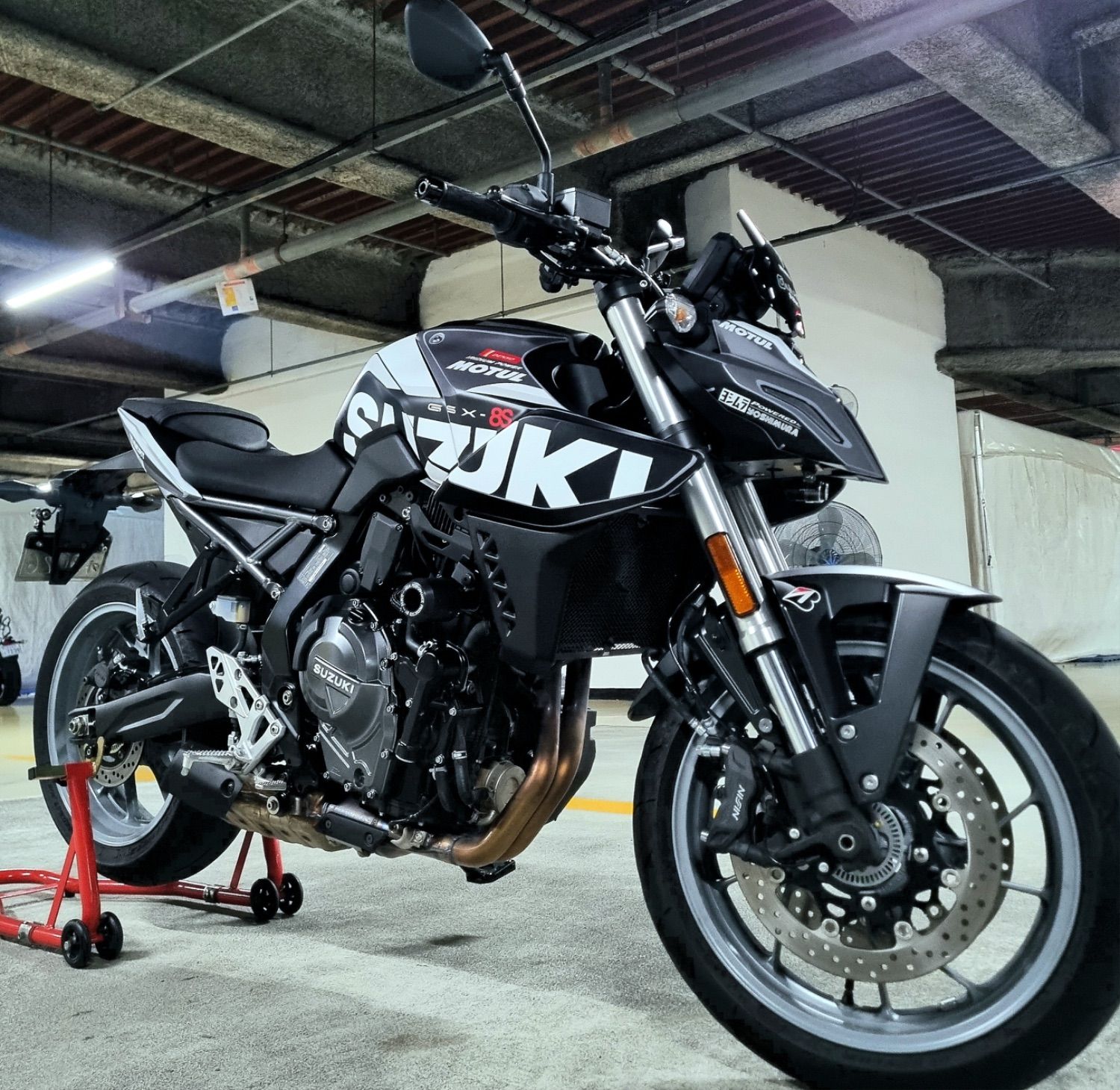 스즈키 GSX 8S more