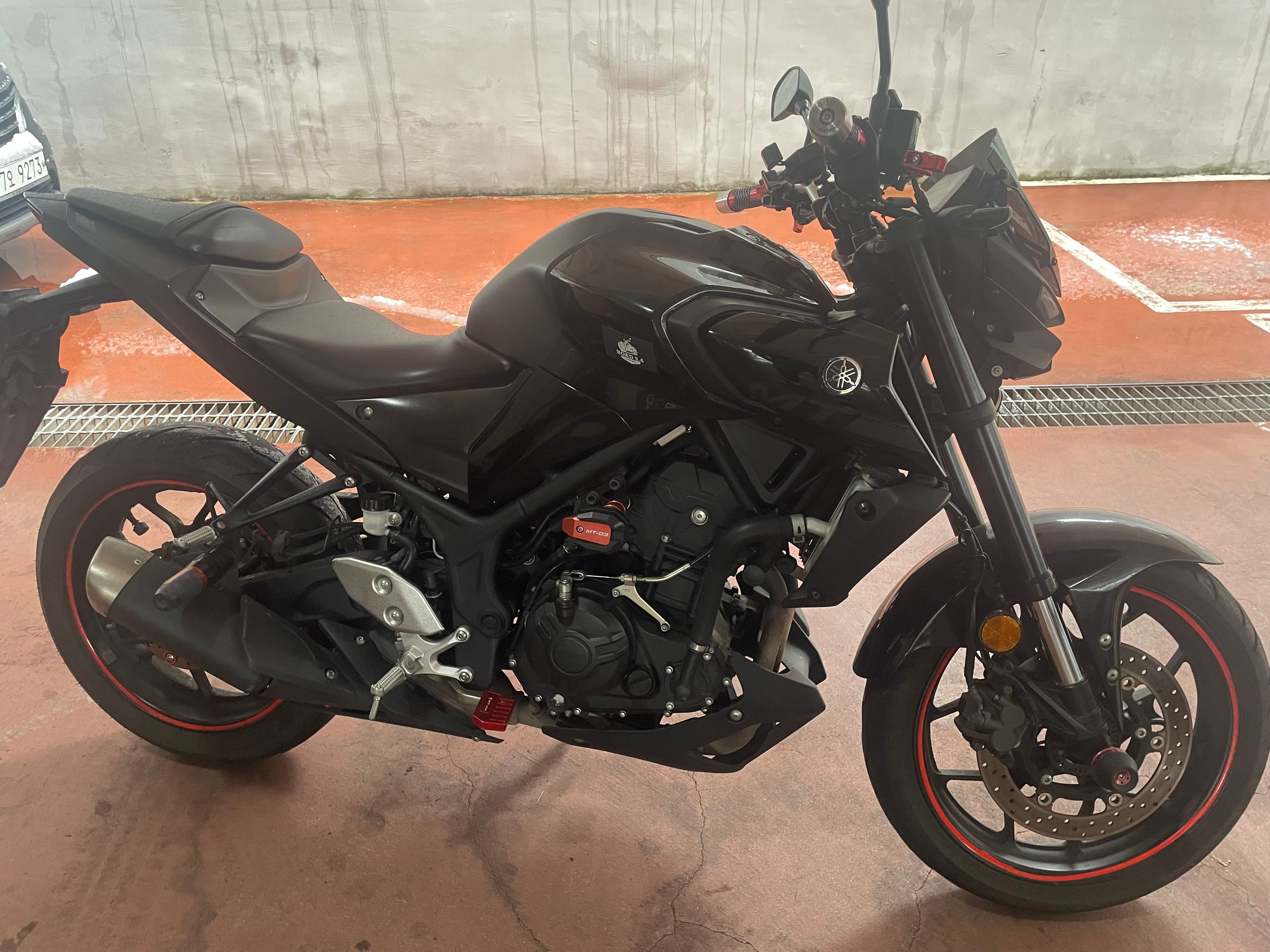 야마하 MT 03 thumb 2