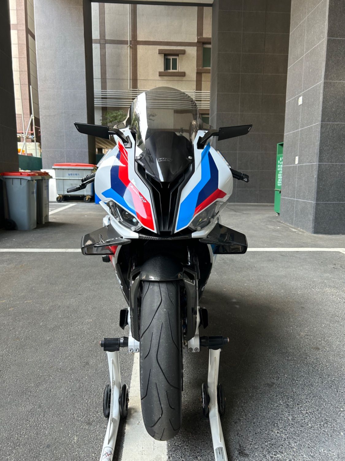 BMW M 1000 RR 2022 화이트 사진 1
