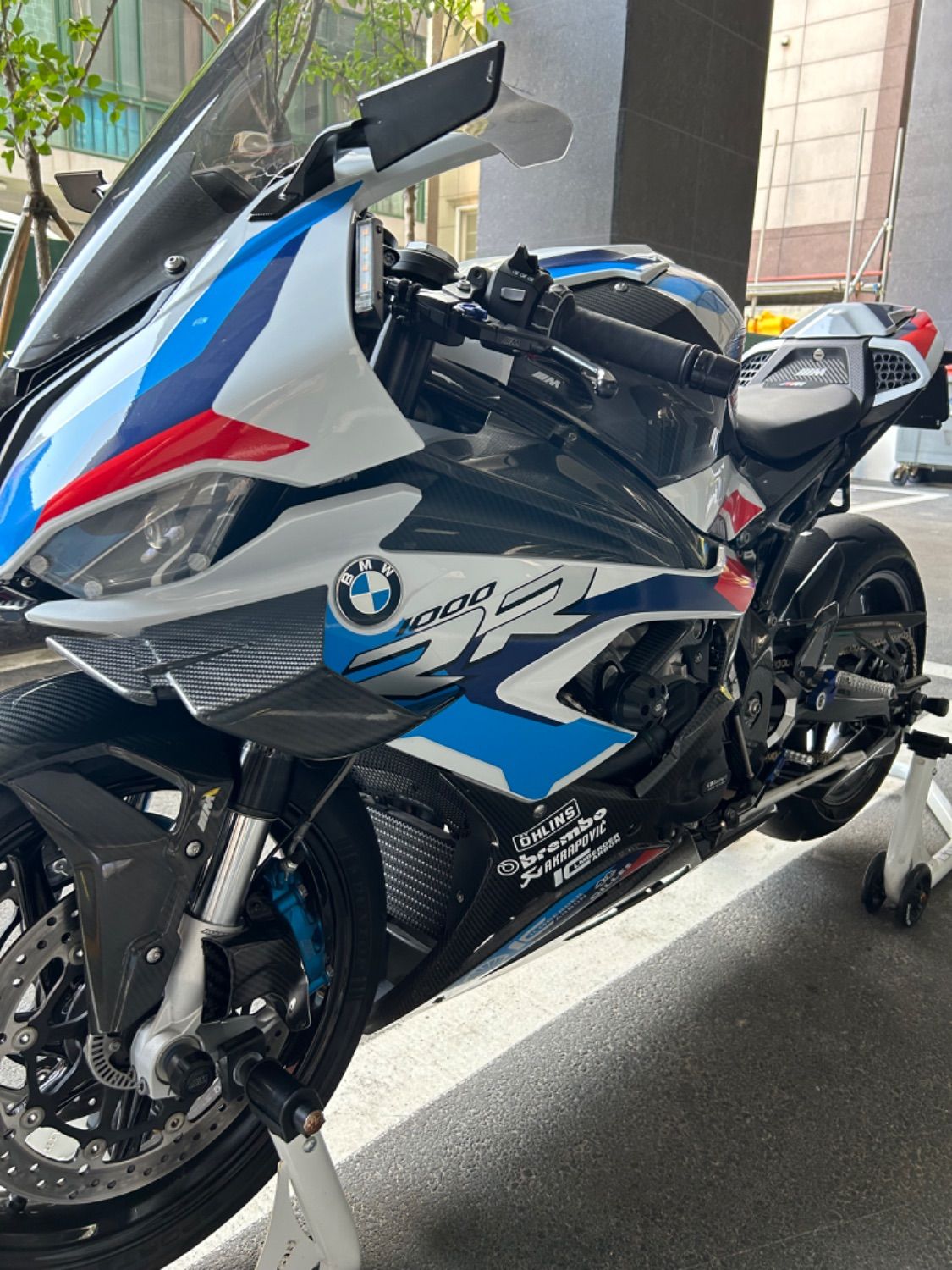 BMW M 1000 RR 2022 화이트 사진 5