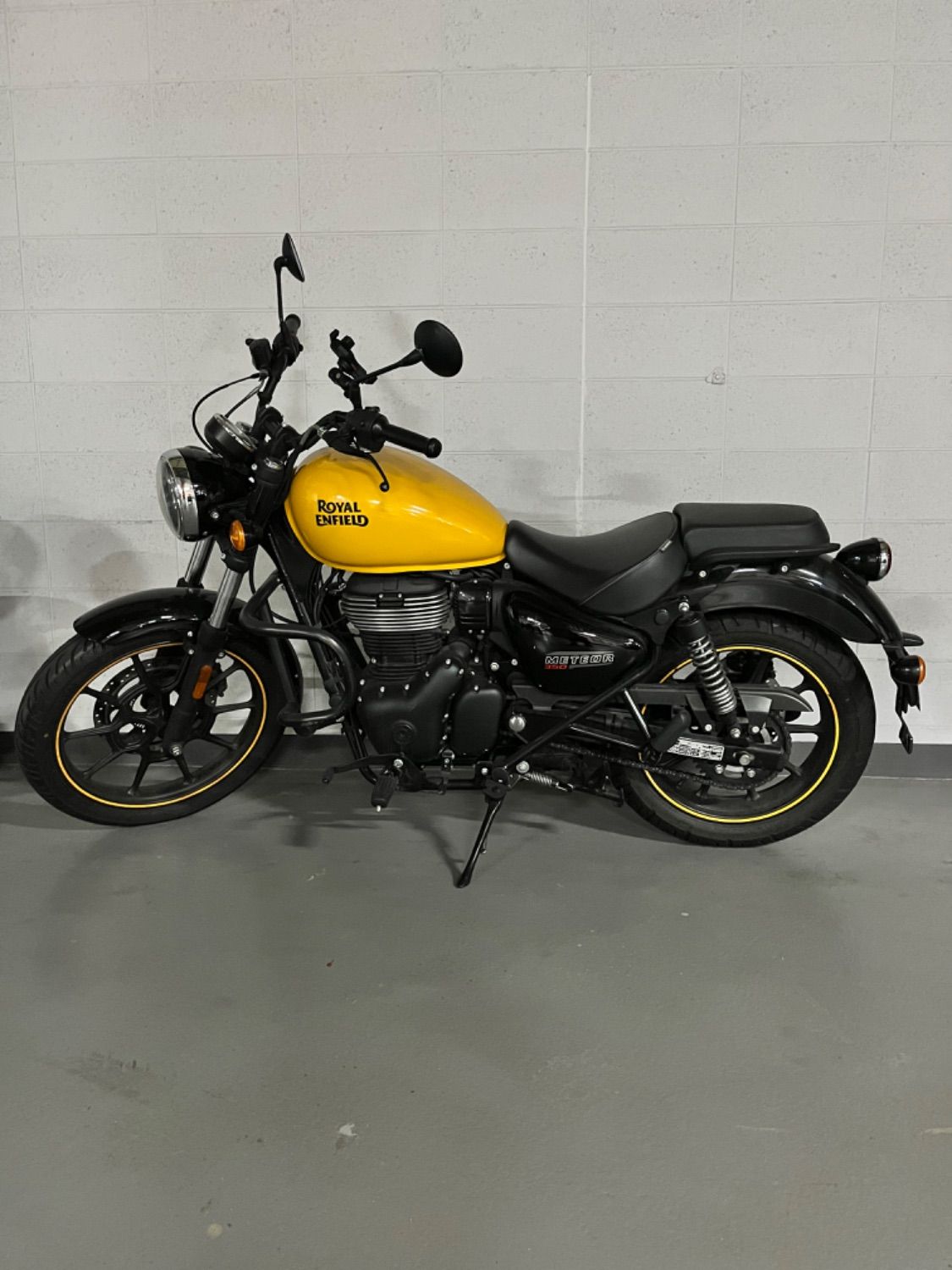 로얄엔필드 메테오 350 main