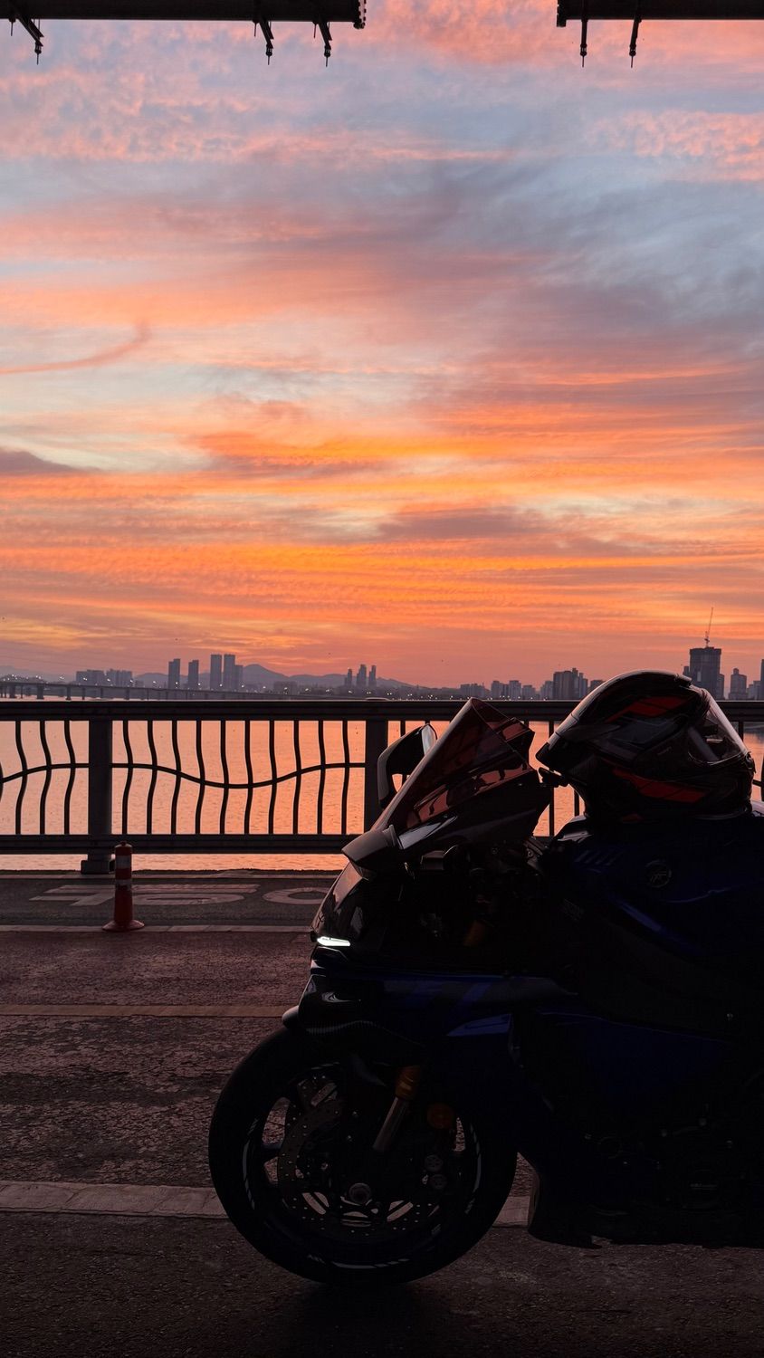 야마하 YZF R1 2018 블루 사진 4