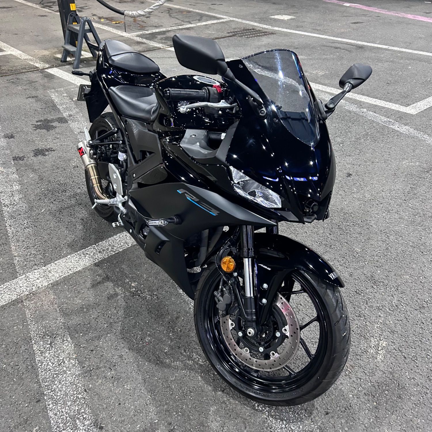 야마하 YZF R3 thumb 2