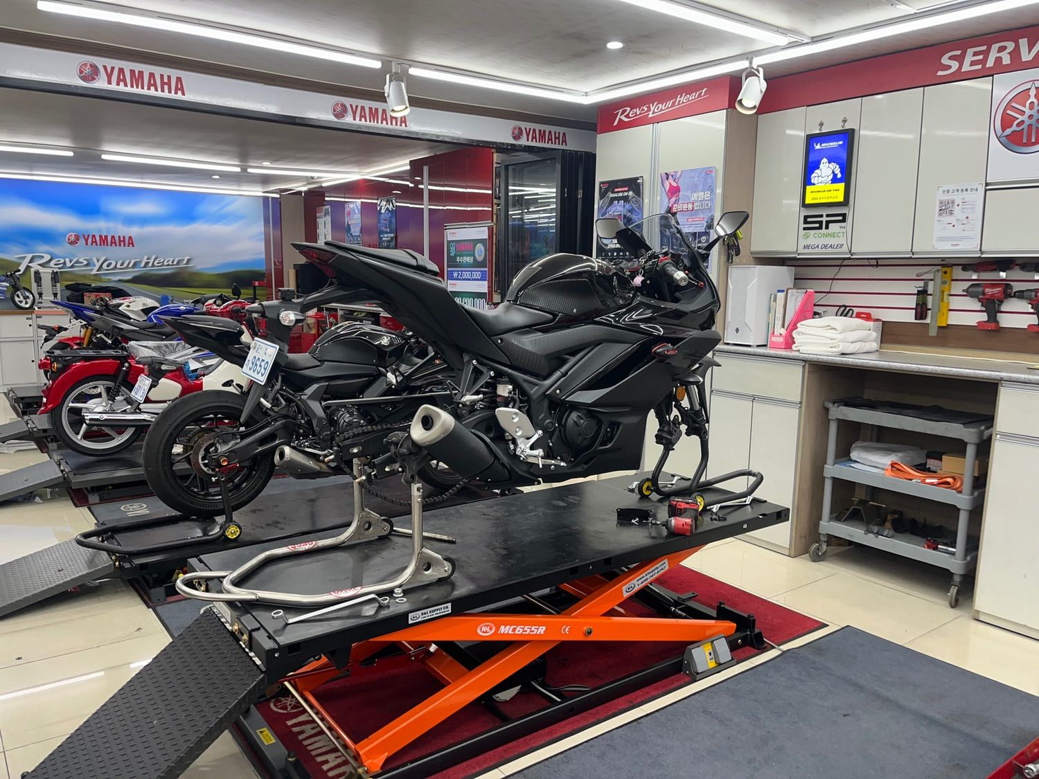 야마하 YZF R3 thumb 2