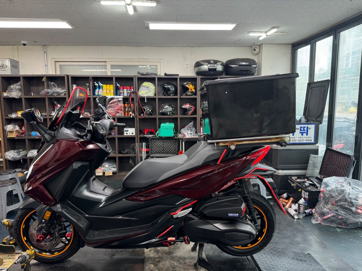 혼다 포르자 350 more