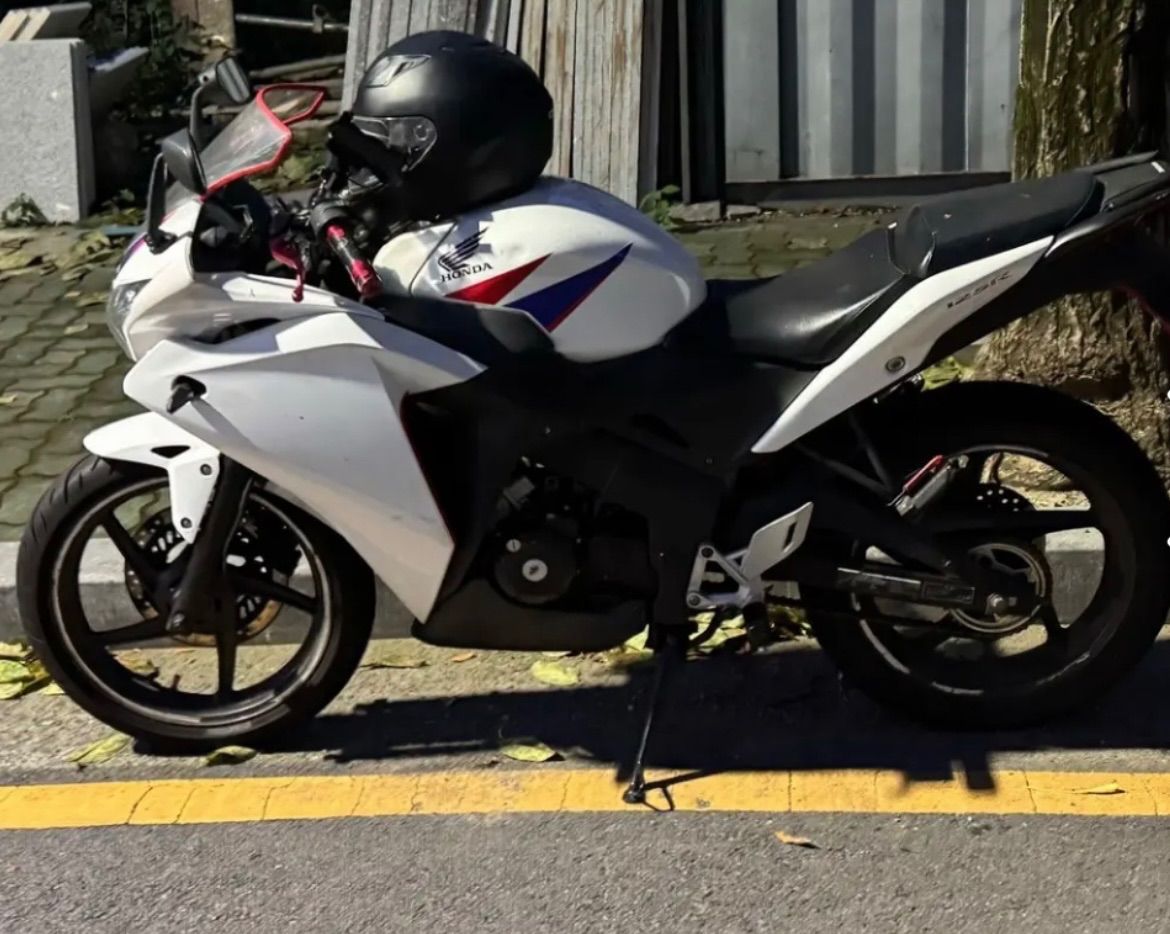 혼다 CBR 125 R more