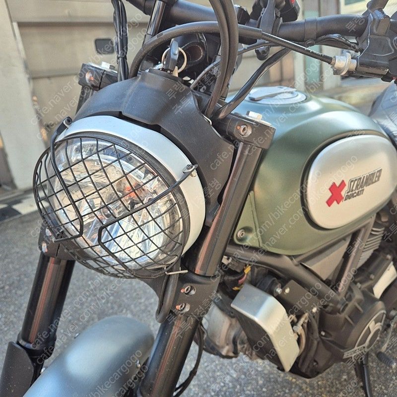 두카티 스크램블러 어반 엔듀로 more