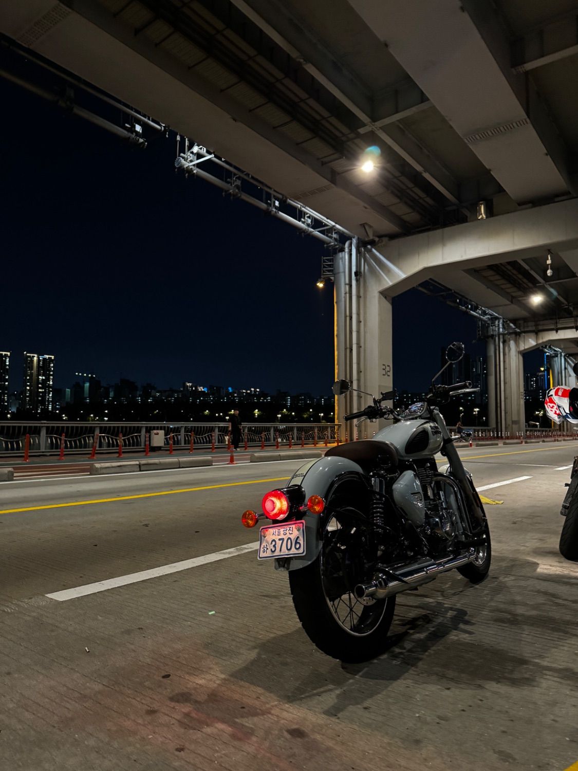 로얄엔필드 클래식 350 thumb 2