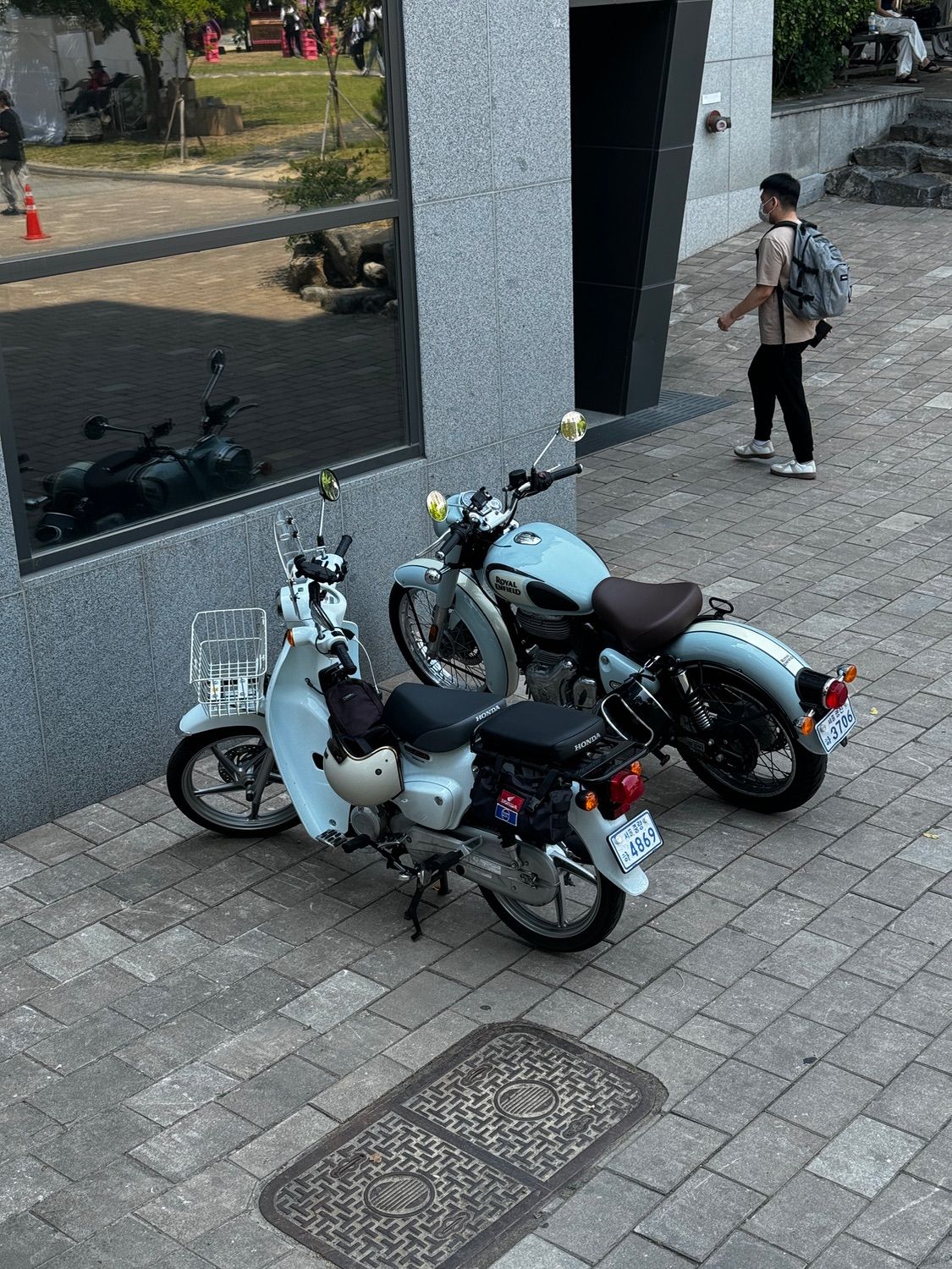 로얄엔필드 클래식 350 more