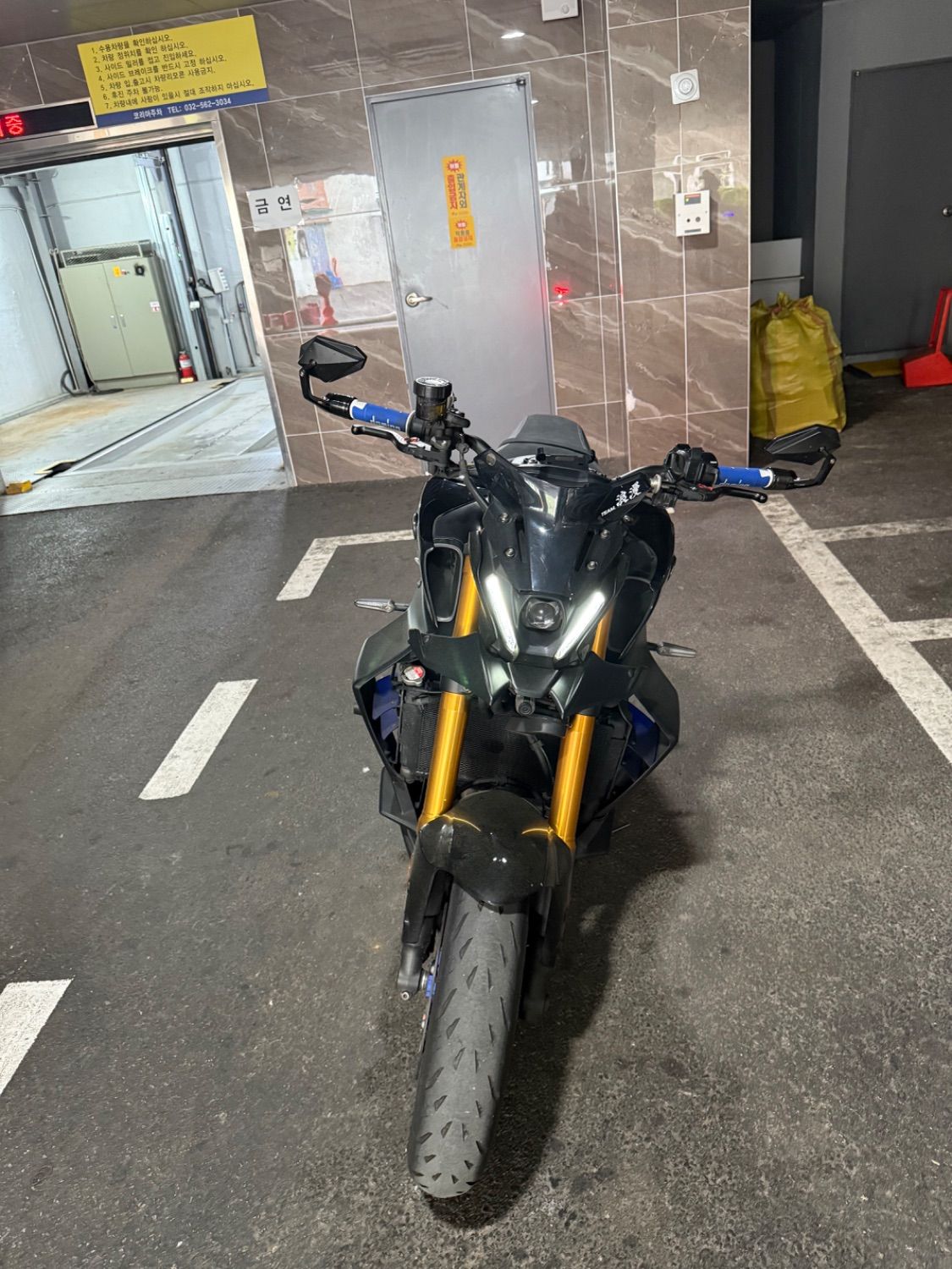 야마하 MT 09 SP 2021 블랙 사진 7