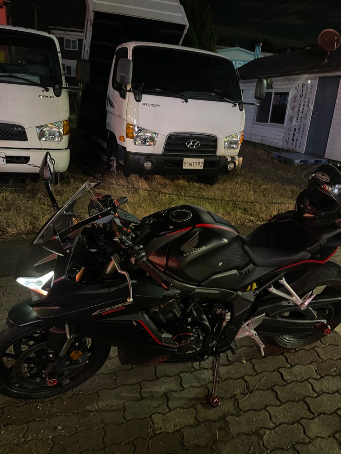 혼다 CBR 650 R MT more